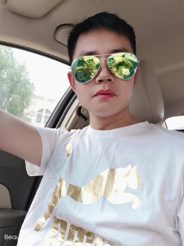 奋斗的第一张照片--北京残疾人相亲网