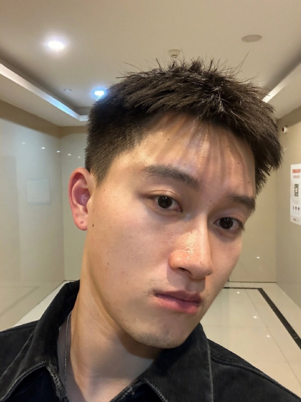 月光之下的第一张照片--北京残疾人相亲网
